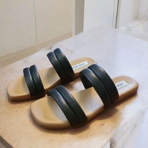 Steve Madden Black and Tan Sandals